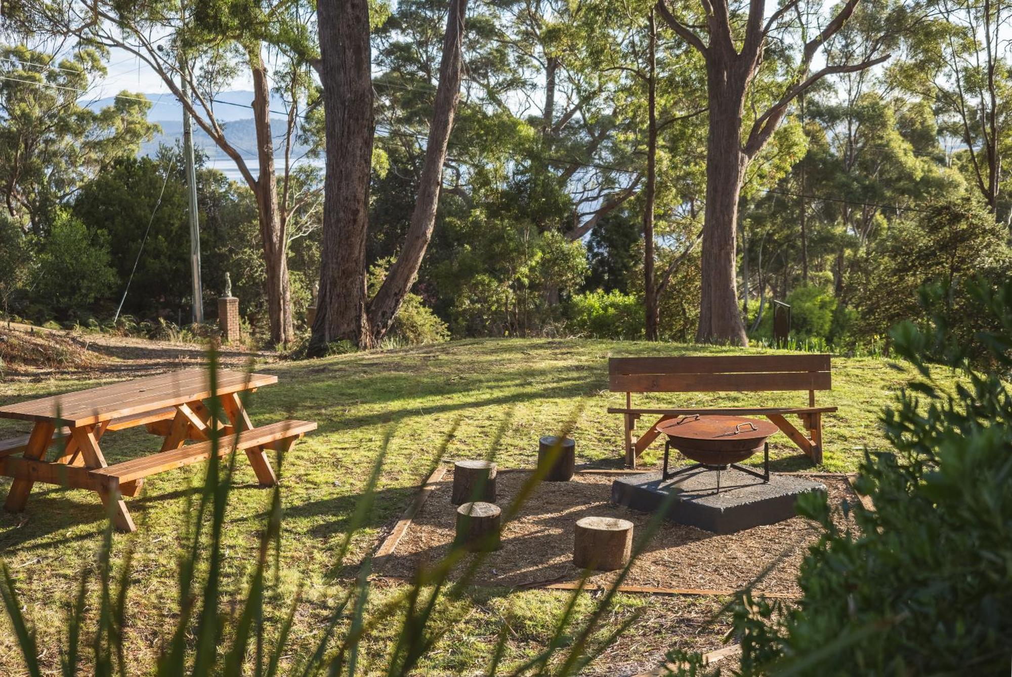 Blyth Retreat, Bruny Island Villa Simpsons Bay ภายนอก รูปภาพ