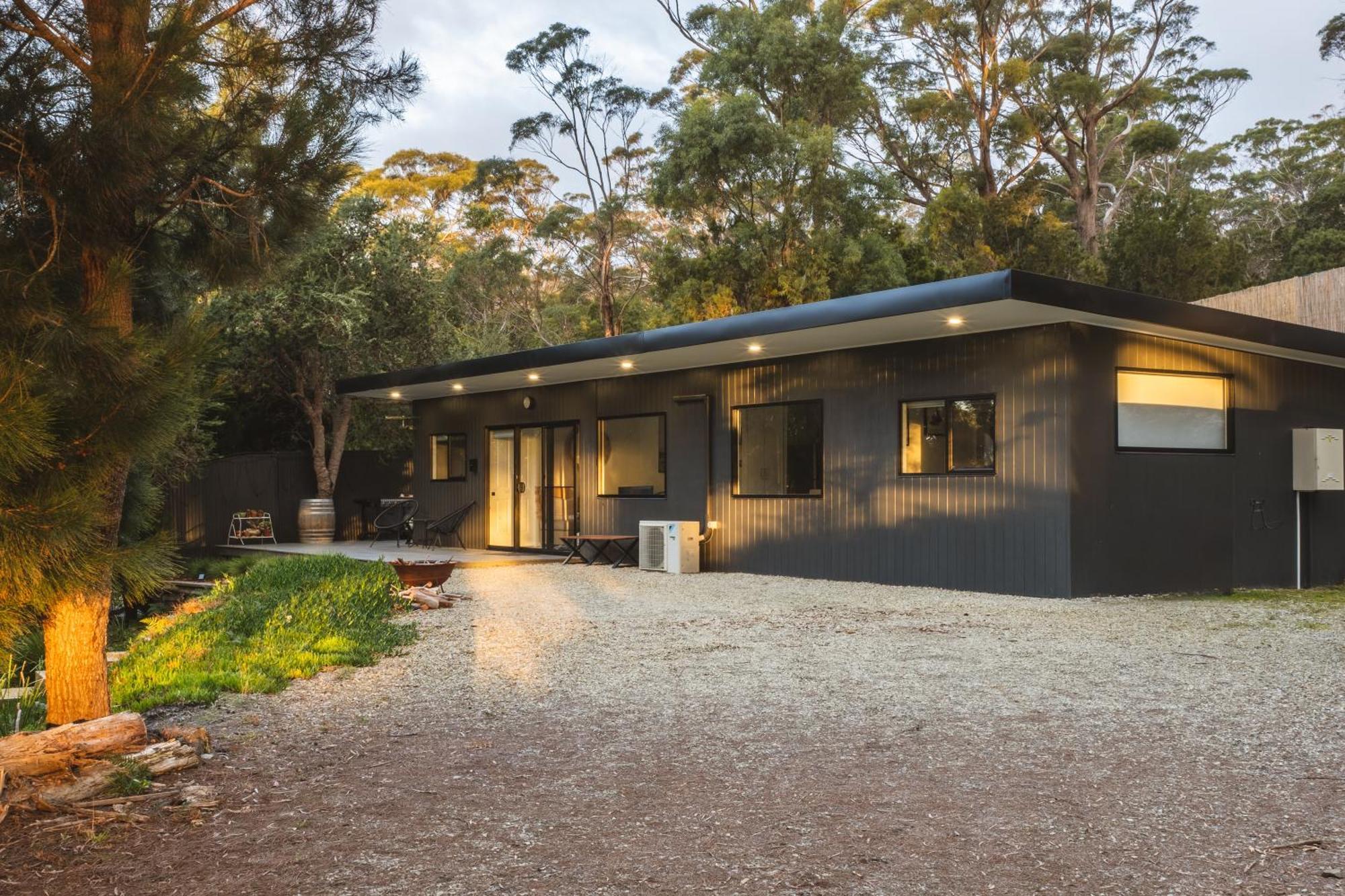 Blyth Retreat, Bruny Island Villa Simpsons Bay ภายนอก รูปภาพ